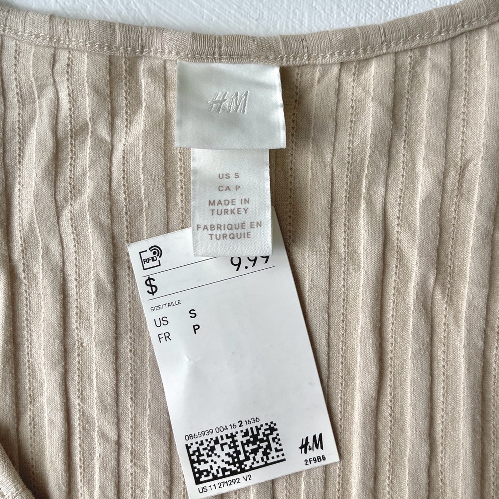 NWT H&M Ribbed Long Sleeve - Picture 2 of 2